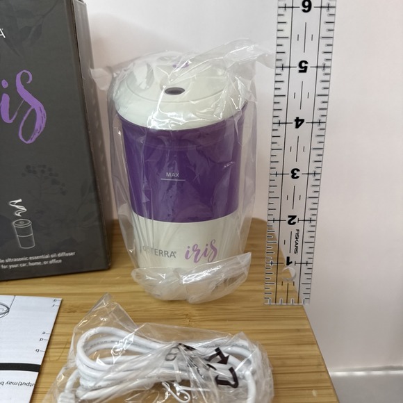 doTERRA Iris Limited Edition Portable Ultrasonic Essential Oil USB Diffuser MIB - Picture 3 of 9